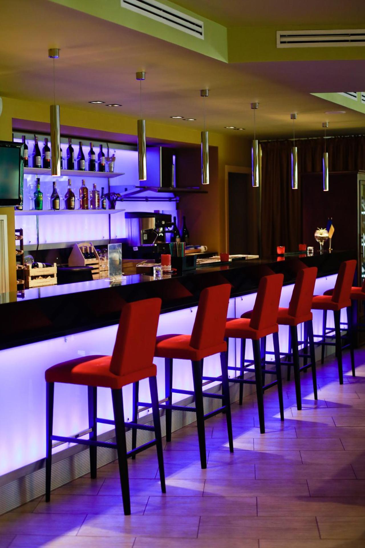 Otel Pushcha Congress 3*